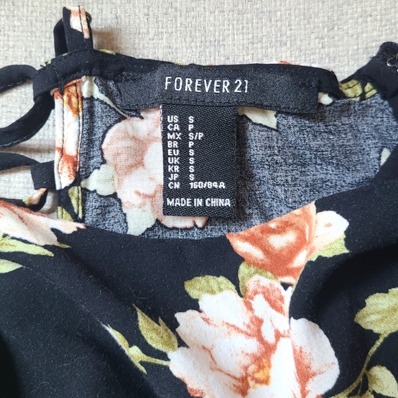 Forever 21 Floral Mini Dress with Lace Back - Women's Small - Picture 4 of 5
